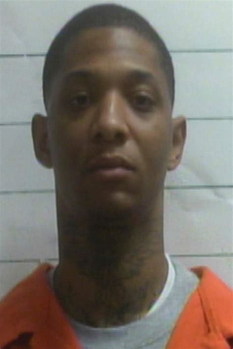 Convicted murderer Derrick Groves eludes law enforcement as last New ...