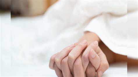 সপ্তাহের এই দিনটায় মহিলাদের যৌনতাগিদ থাকে চরমে, এমনটাই দাবি গবেষকদের