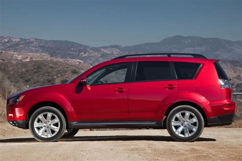 2010 Mitsubishi Outlander Specs, Prices, VINs & Recalls - AutoDetective