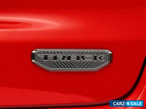 Jeep Compass Track Edition 4x4 Diesel 9AT price, specs, mileage ...