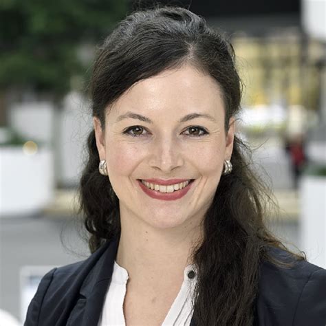 Dr. Linda Kaumanns - Head of Consultation / Qualitative Risk Management ...