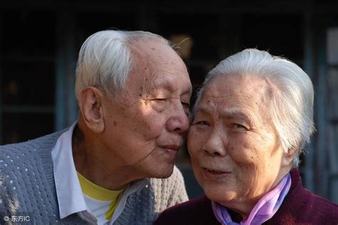老年人怎么找老伴（老年人找老伴的方法）_可可情感网