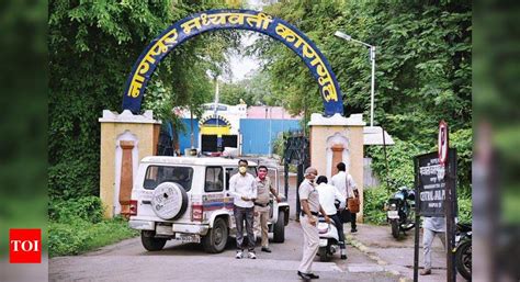 Counsellors allay Covid fear among prisoners in city jail | Nagpur News ...