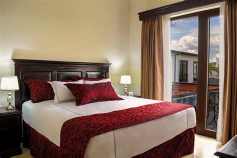 BAROLO HOTEL (San Salvador) - B&B Reviews, Photos, Rate Comparison ...