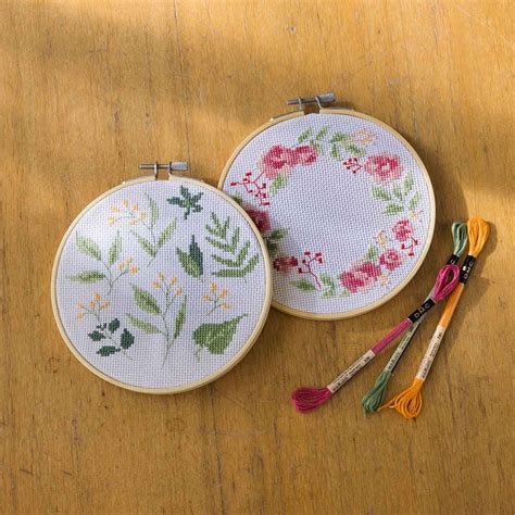 CD-ROM、 刺繍データ Carmyworld 1 妖精たちの刺繍模様のデーター（刺繍カードではありません）