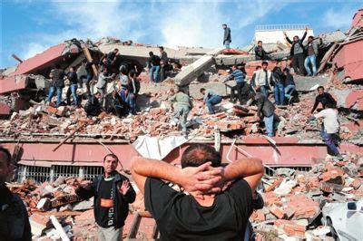 土耳其发生里氏7.2级地震 死亡人数可能超千人_新闻中心_新浪网