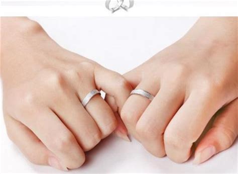 结婚钻戒带在哪个手指 - 中国婚博会官网
