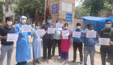 Lady Hardinge Hospital: Delhi HC Intervenes, Stalls Lay-Off of Workers ...