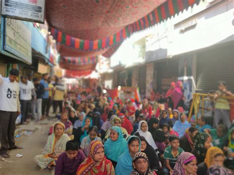 Women Kick off 'Chennai's Shaheen Bagh', Refuse to Quit Until State ...