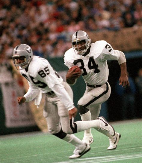 Bo Jackson's final game with the Raiders, an excerpt from Jeff Pearlman ...