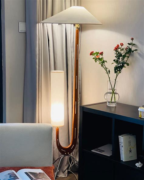 Giraffe Floor Lamp – Vakkerlight