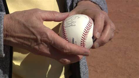 2024 Brewers spring training; autographs sought by baseball fans | FOX6 ...