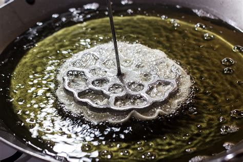 Bunuelera Mexicana de Molde, Rustic Wood handle Cast Aluminum, Buñuelos ...