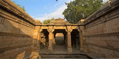 8 Stunning Stepwells Of Gujarat To Visit In 2026 - Flamingo Travels