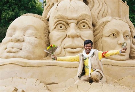 Sudarsan Pattnaik's 35-feet-high sand Jesus eyes Limca glory - India Today