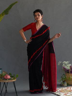 Buy Suta Black Colorblocked Cotton Acrylic Saree Online
