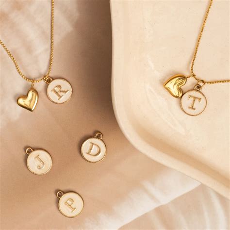 Personalized Initial Necklace with Heart Pendant | The Zappy Box
