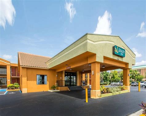 RODEWAY INN DAVENPORT - MAINGATE SOUTH - Motel Reviews, Photos, Rate ...