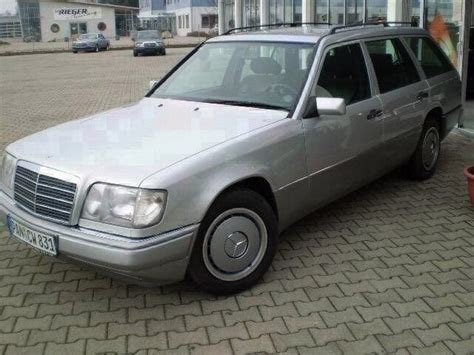 Mercedes E 200