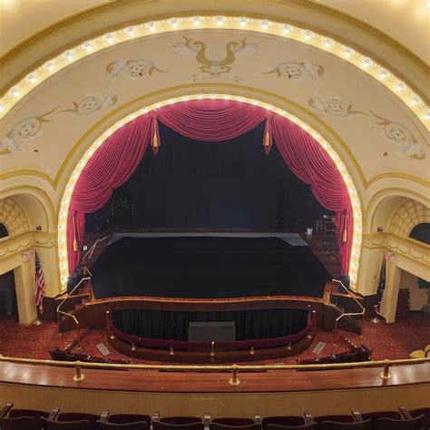 34 Awesome Historic Theaters in Michigan