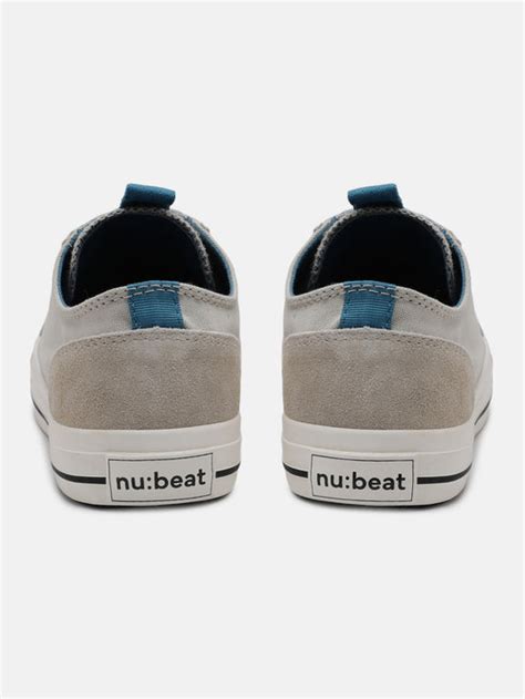 C MAJOR Light Grey Glow Sneakers | nubeat.com