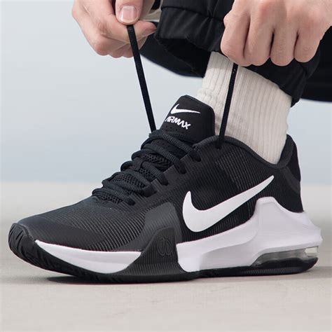 Nike鞋子 的图像结果