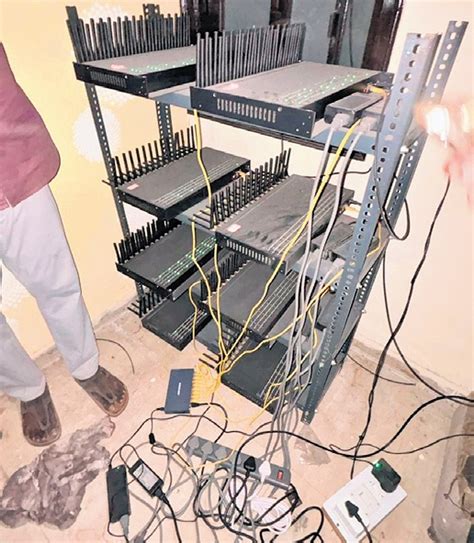 Three arrested for operating international SIM box racket