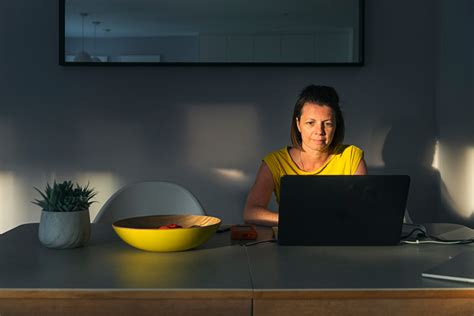 Mergulhando no crescimento das pequenas e médias empresas. - NIQ