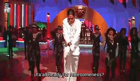 Akshay Kumars Funny, Hilarious And Outrageous Dance Steps