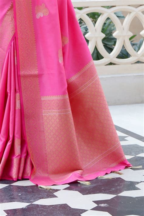 Buy Neon Pink Zari Woven Banarasi Saree 32252 Online | Karagiri