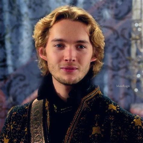 Toby Regbo Francis