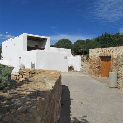 CENTRO DE INTERPRETACION DEL RIO DE SANTA EULARIA CAN PLANETES (2026 ...