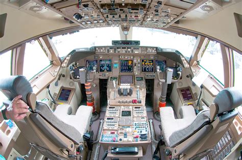 747 8 Cockpit