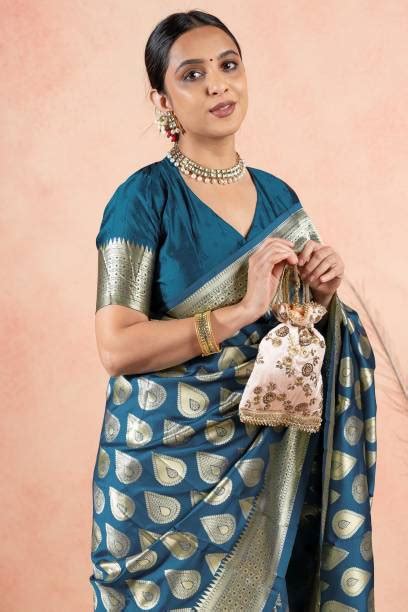 Sarees Below 500 - Buy Sarees Below 500 online at Best Prices in India ...
