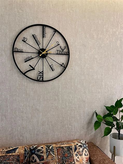 Vintage Round Metal Wall Clock – Creator Handicrafts