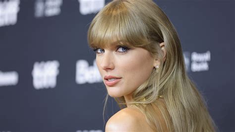 Taylor Swift's 'Anti-Hero' lyrics: A detailed analysis by the internet ...
