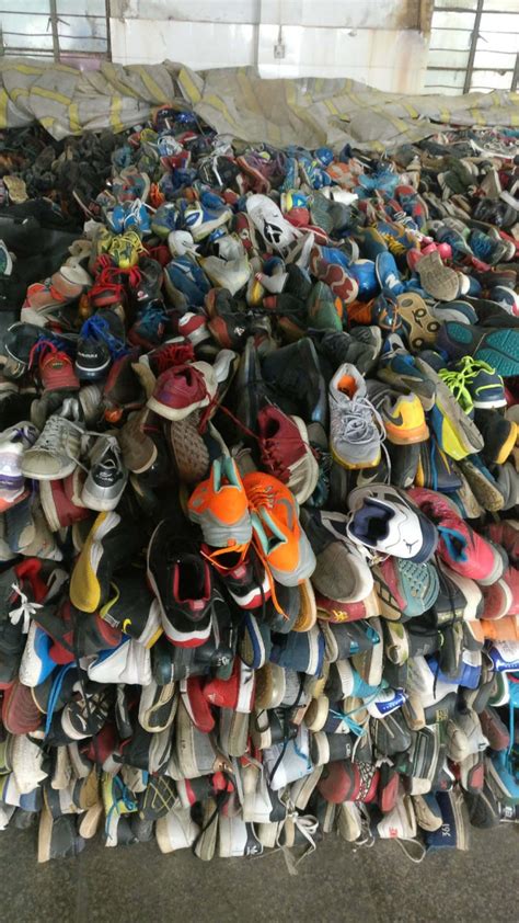 广州工厂长期回收优质二手鞋旧鞋子原材料用于出口_求购运动鞋_旧鞋子