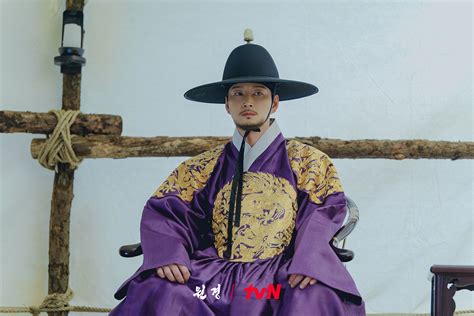 Joseon Dynasty Kings Lee Hyun Wook Shines As The Charismatic King Of