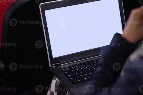 No Hands Person Using Computer 的图像结果