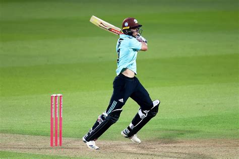 Jamie Smith swings into the leg side | ESPNcricinfo.com