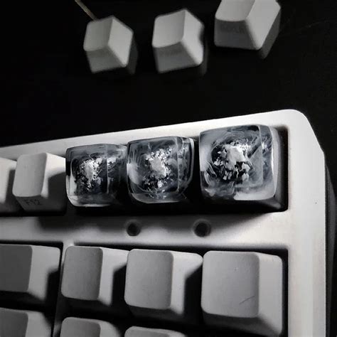 Mount Fuji Snow Mountain Version 2 Resin Artisan Keycap – CuriosityCaps