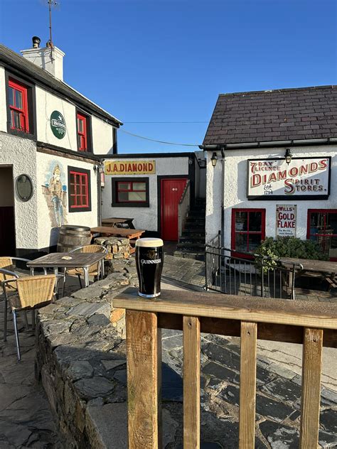 The Harbour Bar - Discover Donegal