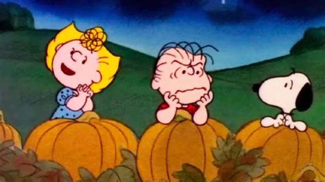 [100+] Charlie Brown Halloween Pictures | Wallpapers.com