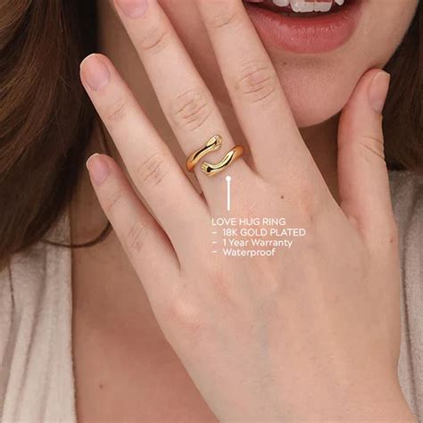 Buy Love Hug Ring- 18k Gold Plated online – PALMONAS