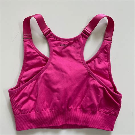 ONLY HOT PINK SPORTS BRA - BUST 28 TO 30 – Outdated