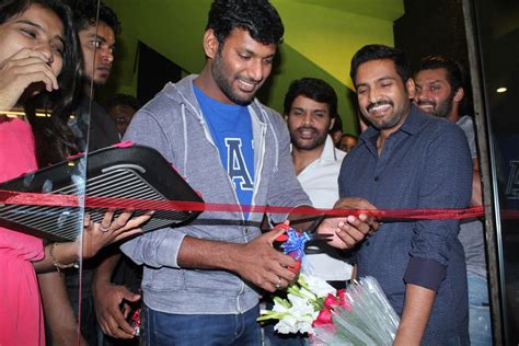 Arya, Vishal, Santhanam at Monsters Alpha Fitness Studio Launch ...