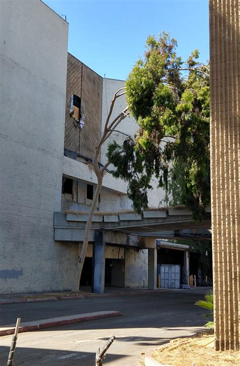 Hawthorne Plaza Mall