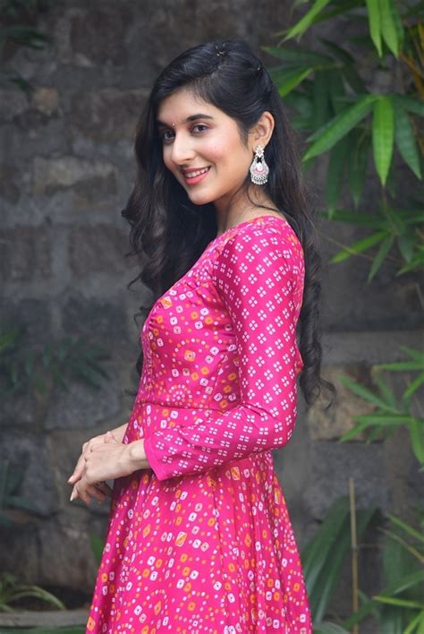 Actress Sanjana Sarathy Latest Stills From Sarasalu Chalu Movie Opening.