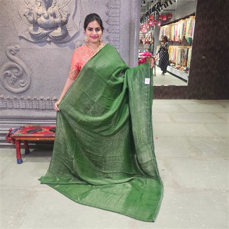 Plain Crushed Silk Saree With embroidery Blouse – DEEPTHI GANESH ...