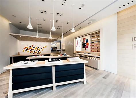 IQOS Pop-up Munoz Plaza Shopping Mall - Brgy. Veterans Village | 354 ...